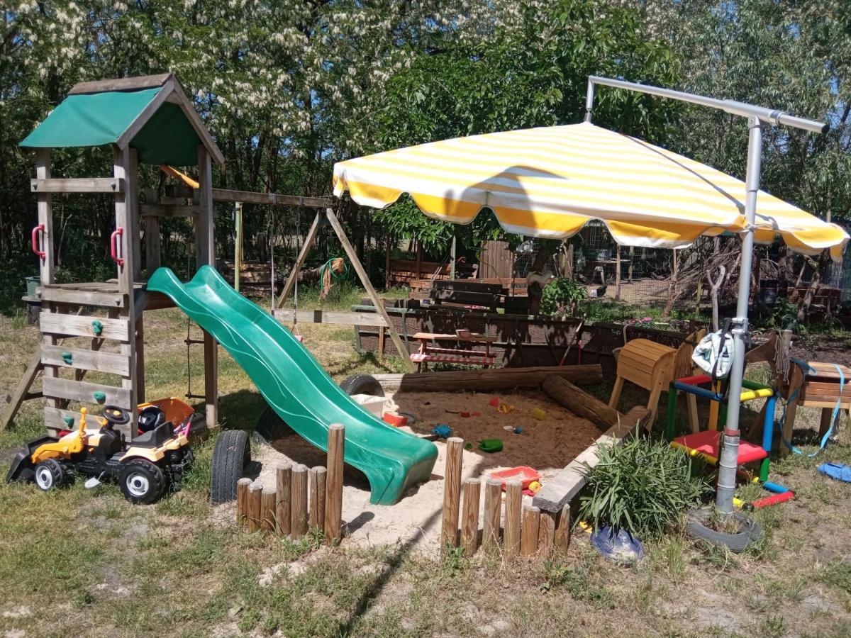 Ferienwohnung Schaeferhof, Die Natur Vor Der Haustuere Cottbus Esterno foto